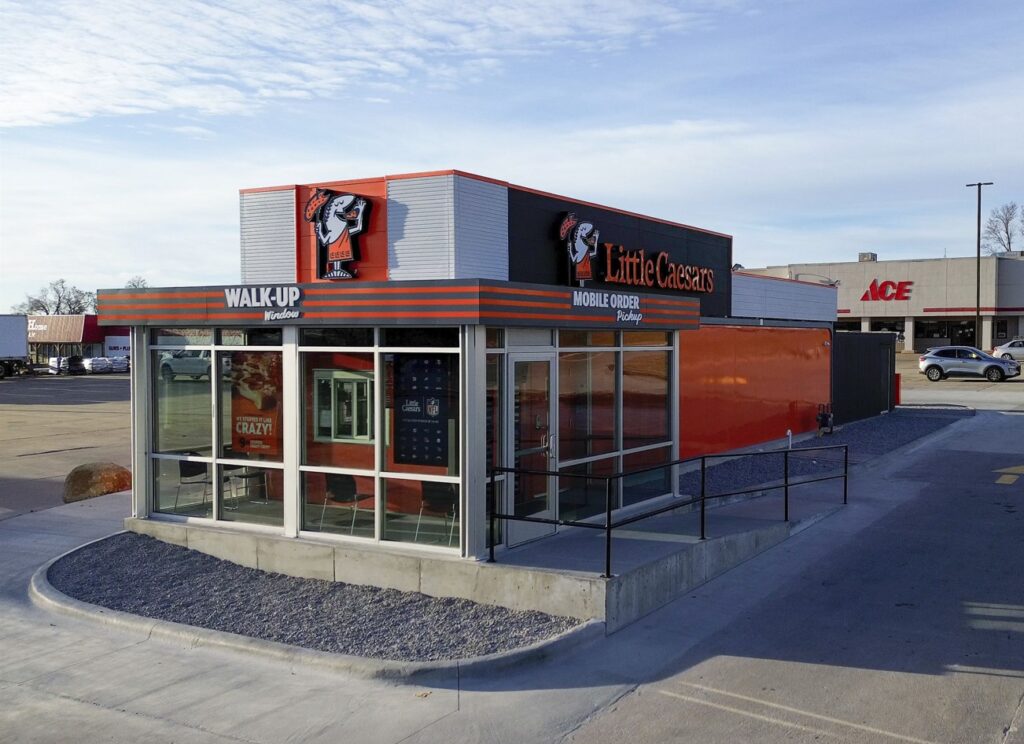 Little Caesars Freestanding Small 1024x744